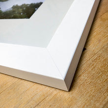 Load image into Gallery viewer, Emerald Lines